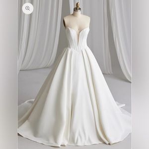 Maggie Sottero Derrick Wedding dress - ALTERED BUT NEVER WORN